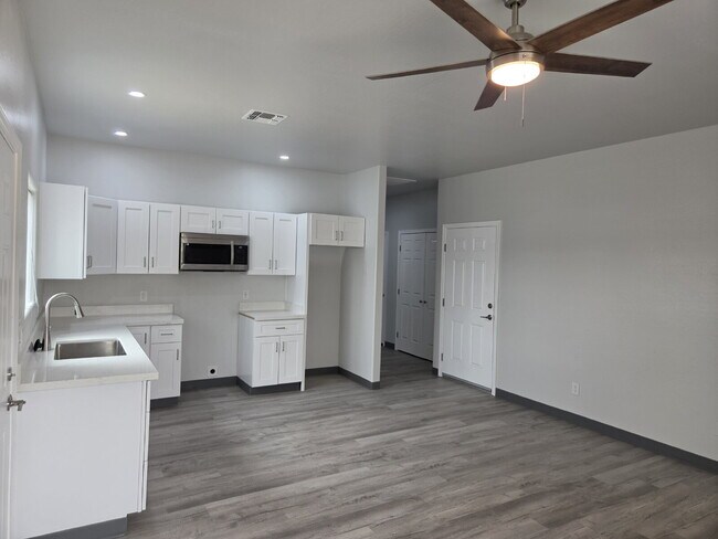 Building Photo - Brand New 2-Bedroom, 2-Bath Townhome with Garage – Prime Phoenix Location