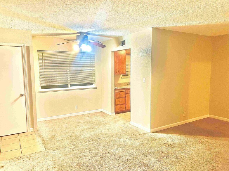 Building Photo - 9071 Montoya St