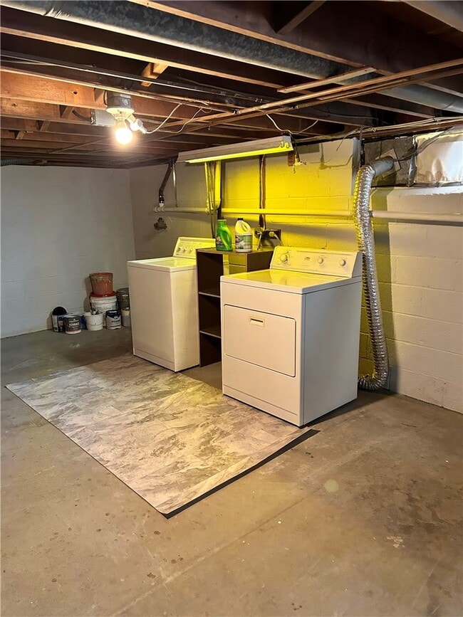 Building Photo - 1254 Charles St