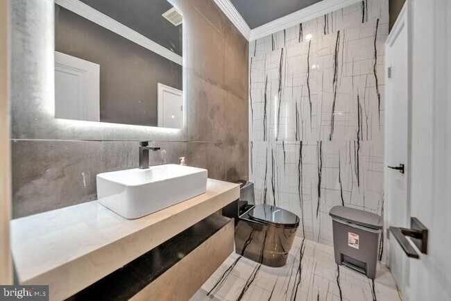 Building Photo - 5306 Bradley Blvd