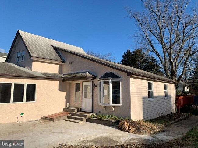 Building Photo - 431 Avenue A