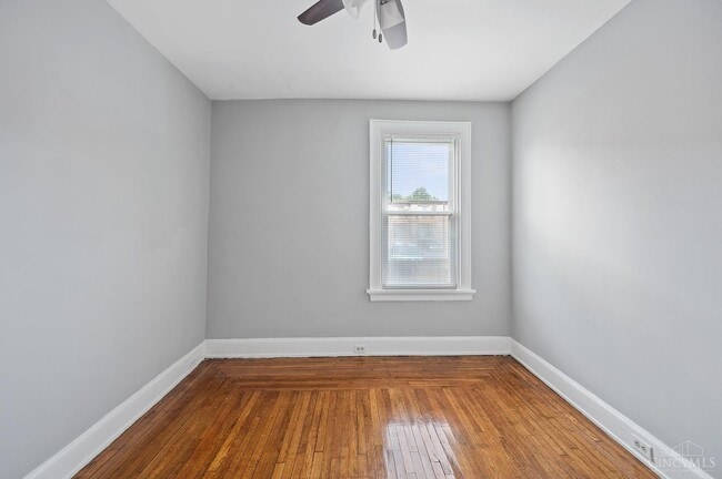 Building Photo - Grand Vista 6166-6170