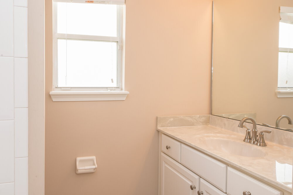 Building Photo - 744 Flowers St