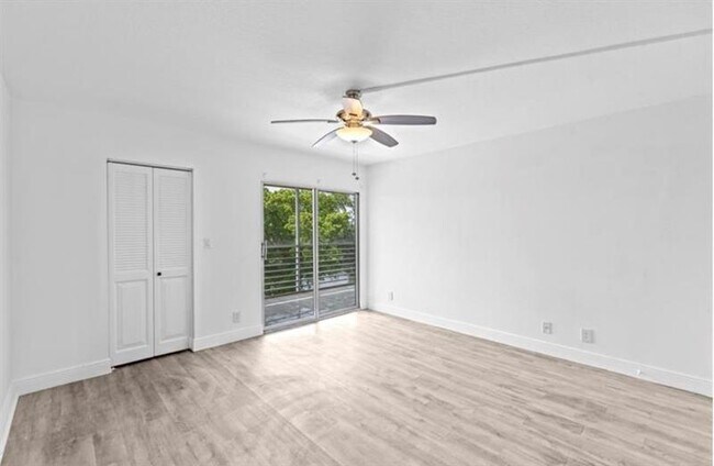 Building Photo - 2304 Lucaya Ln