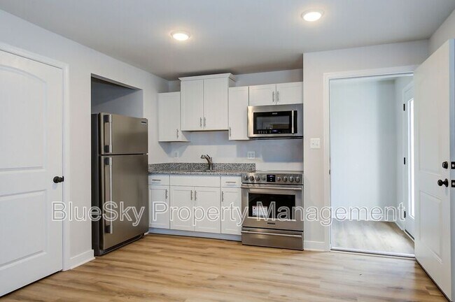 Building Photo - 247 Stribling Ave