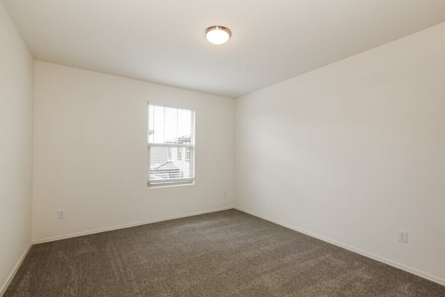 Building Photo - 16663 W Sierra St