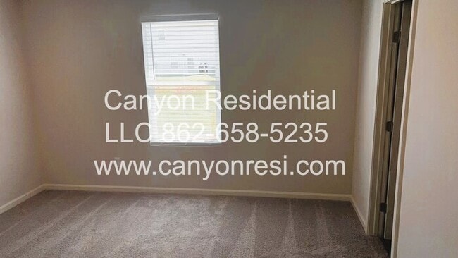 Building Photo - 740 Wayfinder Run