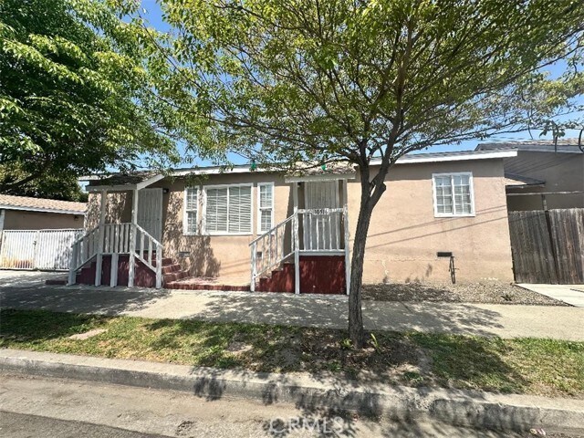 Primary Photo - 10516 Clovis Ave
