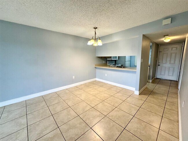 Building Photo - 5023 Terrace Palms Cir