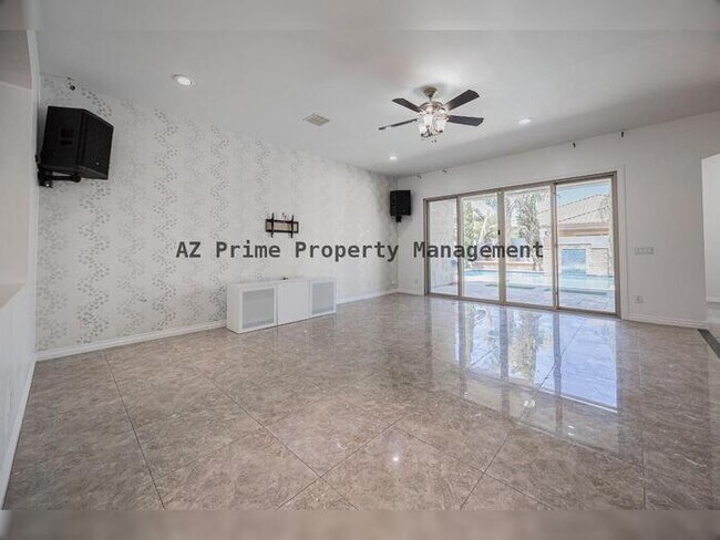 Building Photo - 224 E Mead Dr