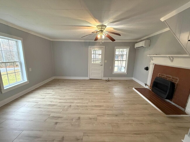 Building Photo - 5024 Albright Rd