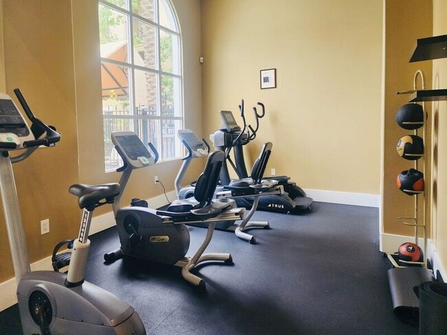 Building Photo - 2463 Watermarke Pl