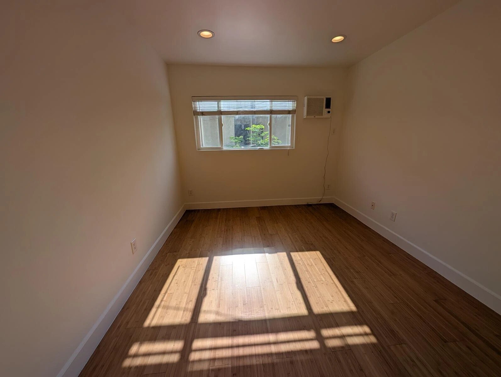 Building Photo - 1010 Wilton Pl