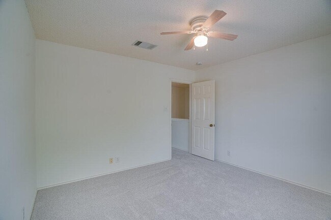 Building Photo - 12920 Latchwood Ln