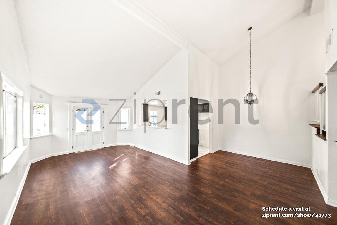 Building Photo - 14140 Oro Grande St