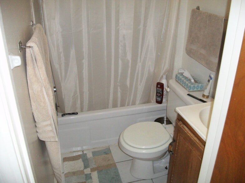 Building Photo - 83 St Botolph St