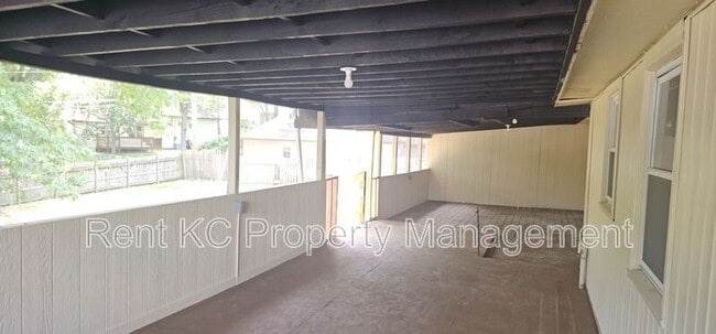 Building Photo - 809 NE 74th St