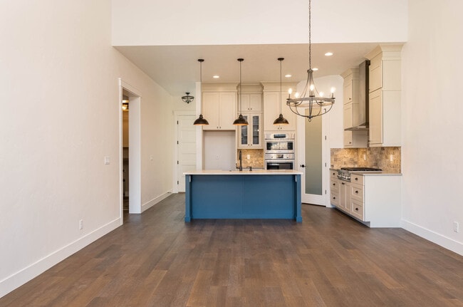 Building Photo - 4200 W Lovegood Ln