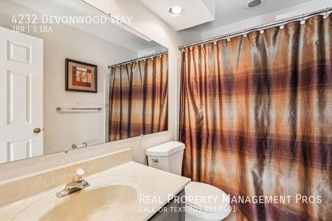 Building Photo - 4232 Devonwood Way