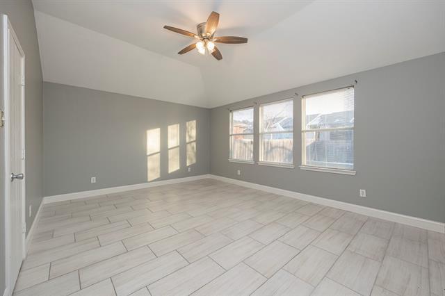 Building Photo - 3129 Kennedy Dr