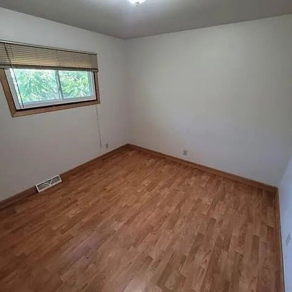 Building Photo - 732 Ridgeland Ave