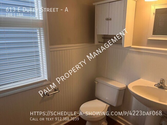 Building Photo - 613 E Duffy St