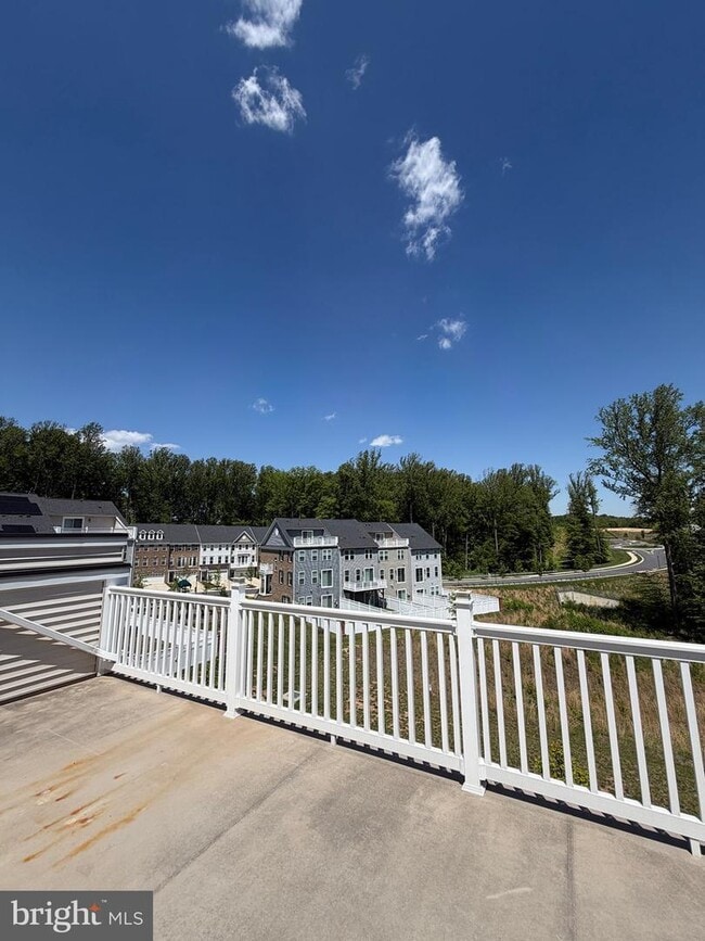 Building Photo - 10802 Foxtrot Cir