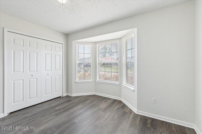 Building Photo - 700 Scarlet View Ct