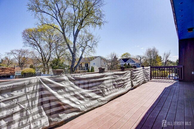 Building Photo - 167 N Main St