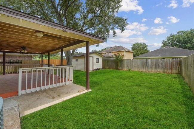 Building Photo - 16131 Canaridge Dr