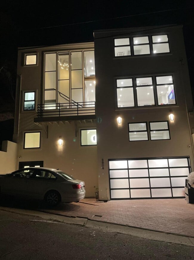 Building Photo - 6804 Gunn Dr