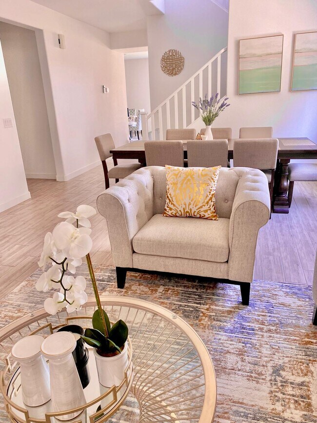 Building Photo - 7027 S 13th Way