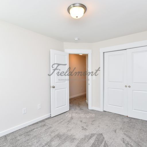 Building Photo - 100 Bluet Ln