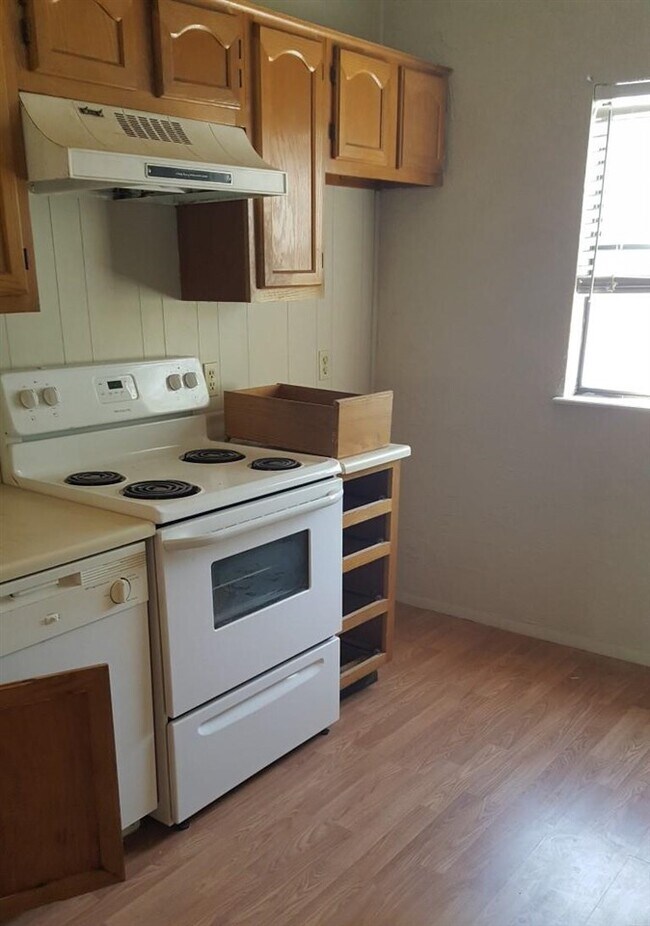 Building Photo - 210 SW 17th St