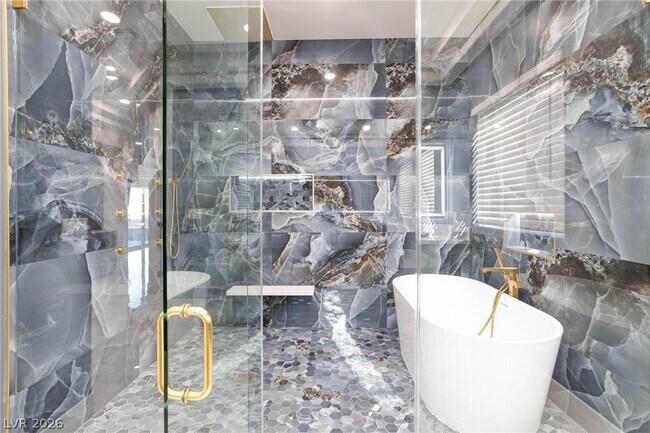 Building Photo - 6525 Ponderosa Way