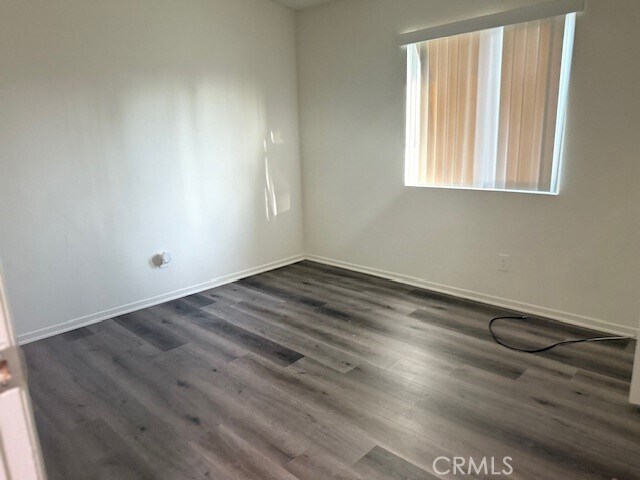 Building Photo - 79700 Ave 42