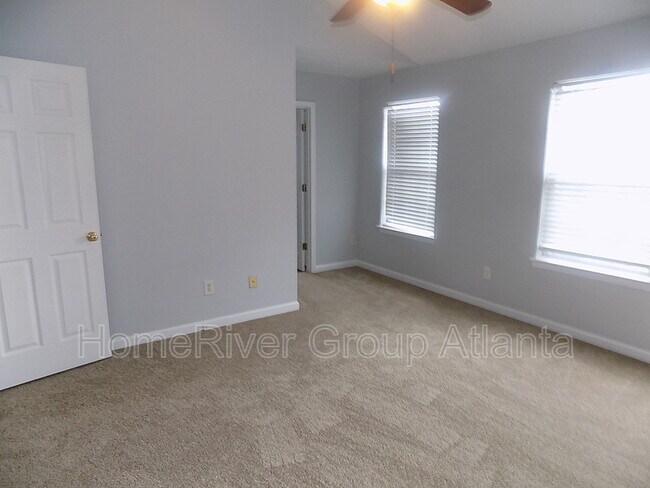 Building Photo - 460 Springbottom Ct SE