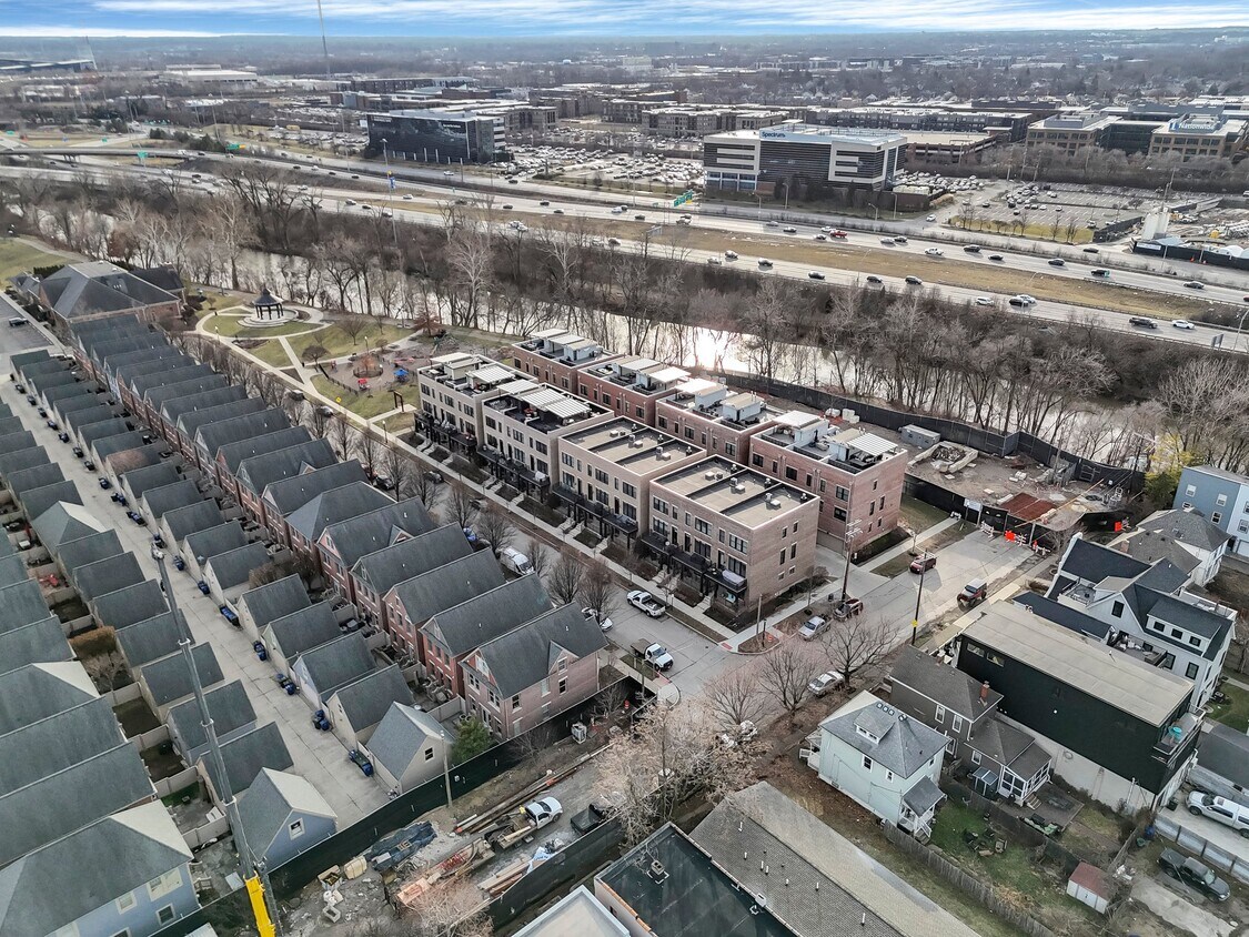 Building Photo - 1061 Harrison Park Pl