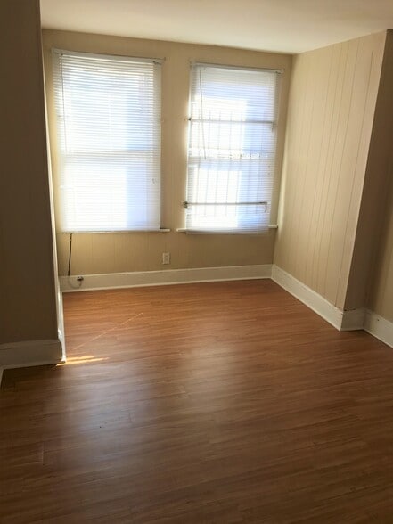 Bedroom - 3610 Olive St