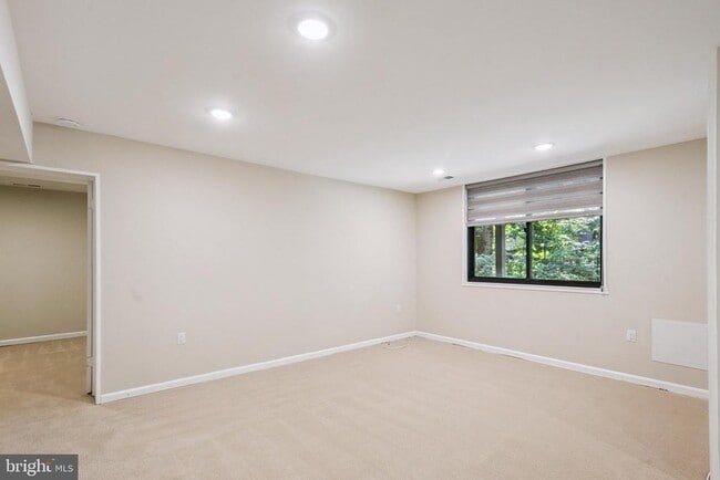Building Photo - 8080 Inverness Ridge Rd