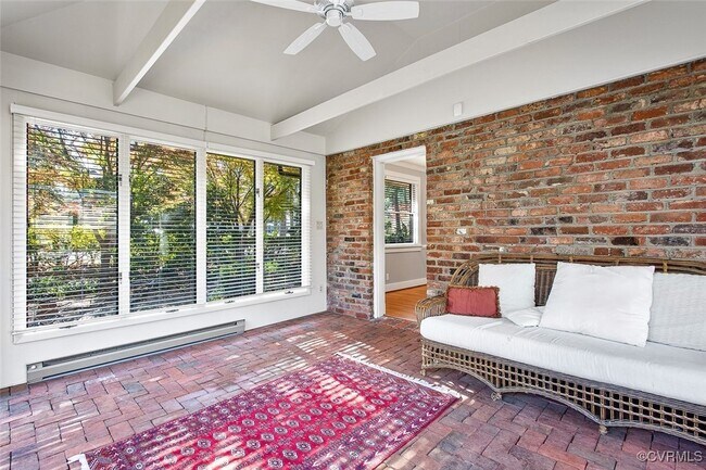 Building Photo - 509 Waveny Rd