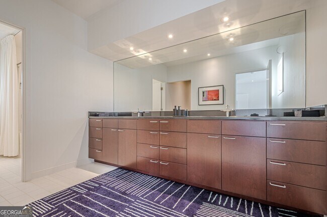 Building Photo - 2269 Briarwood Hills Dr NE