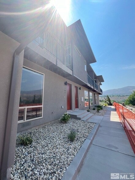 Building Photo - 760 Bluffs Ct