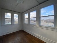 Building Photo - 306 Steuben St