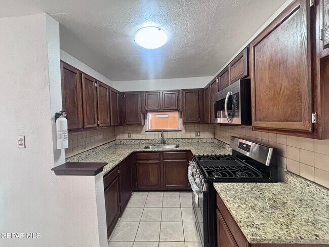Building Photo - 11578 Chaplin Ct