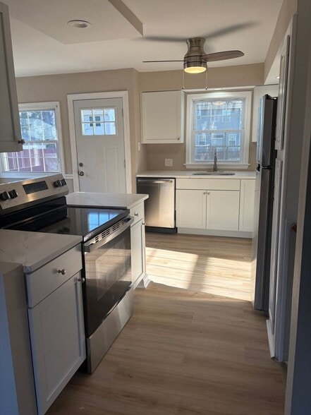 Building Photo - 8 Lynch Farm Dr