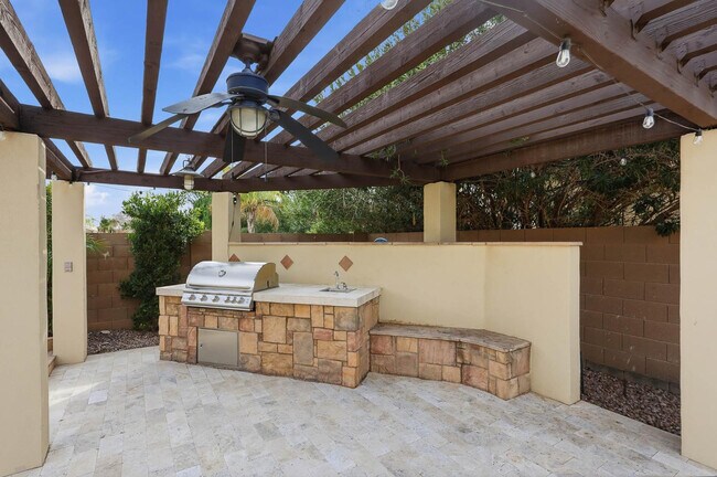 Building Photo - 6570 S Bogle Ave