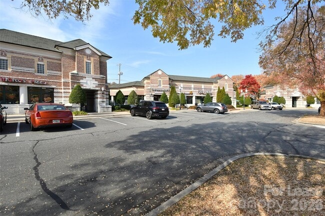 Building Photo - 8643 Beaver Creek Dr