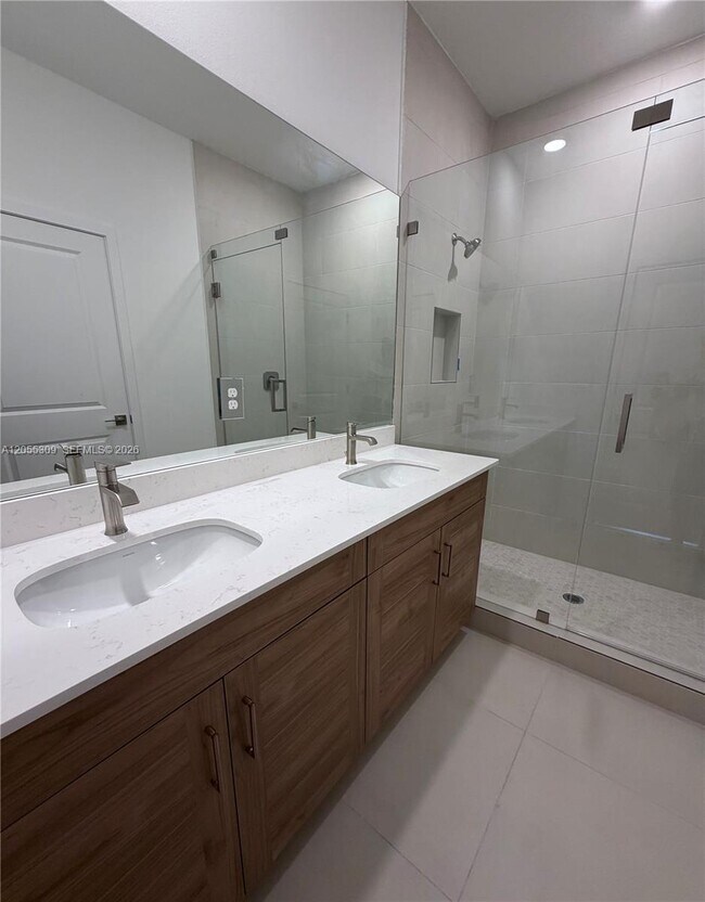 Building Photo - 7291 SW 46th St