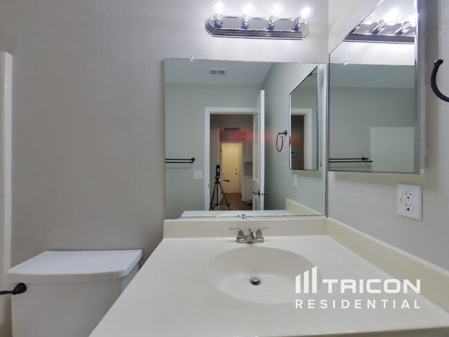 Building Photo - 3820 Cobble Ct